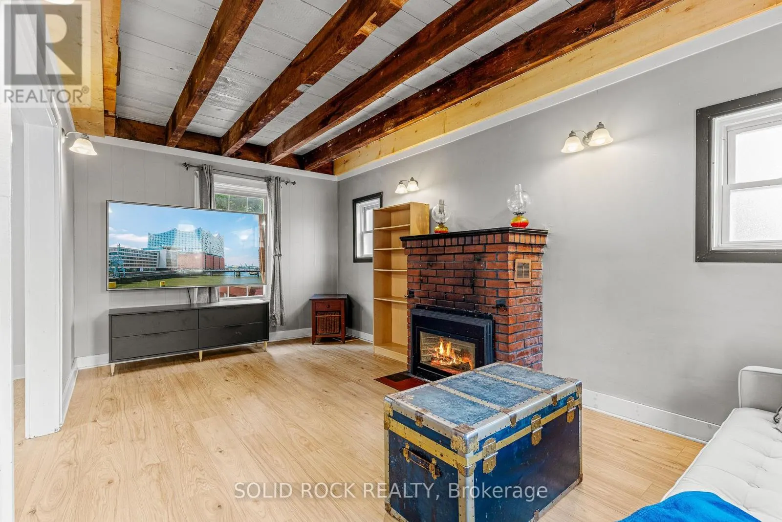333 JAMES STREET E