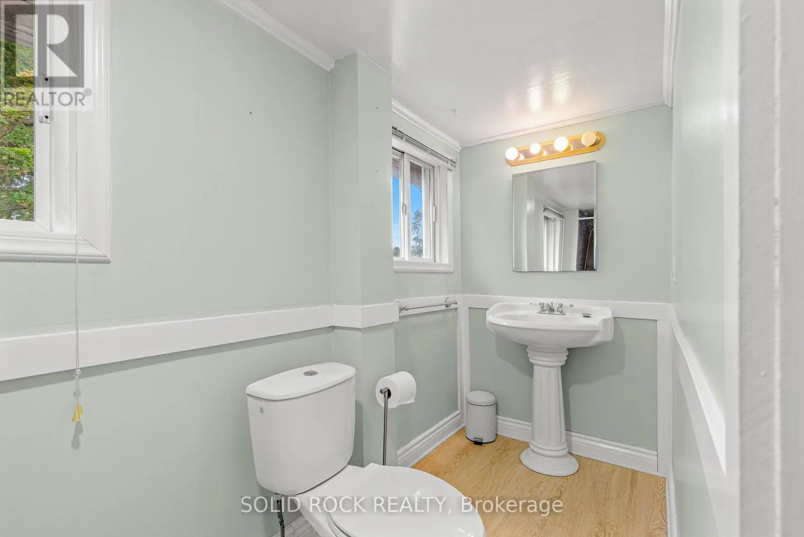 333 JAMES STREET E
