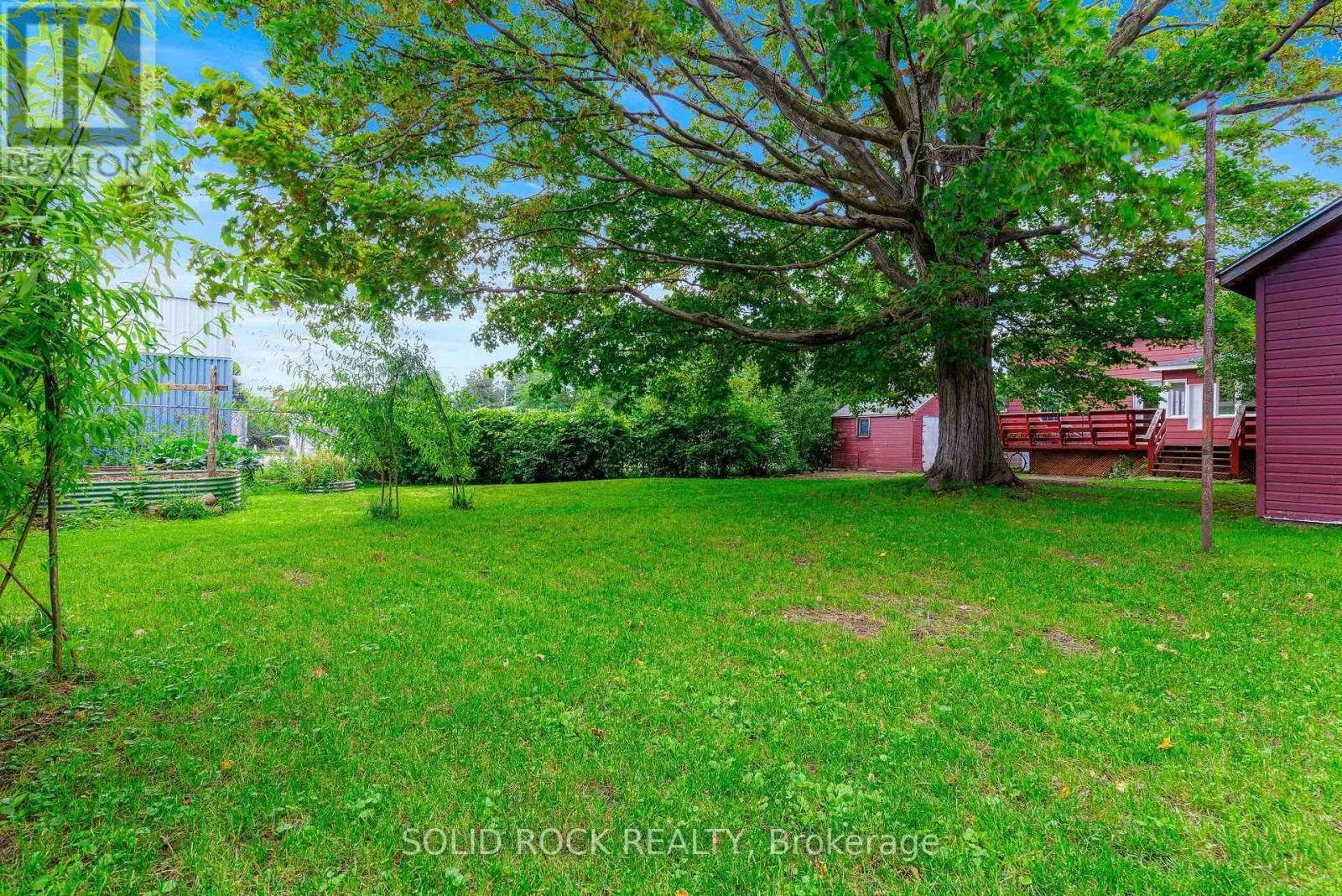 333 JAMES STREET E