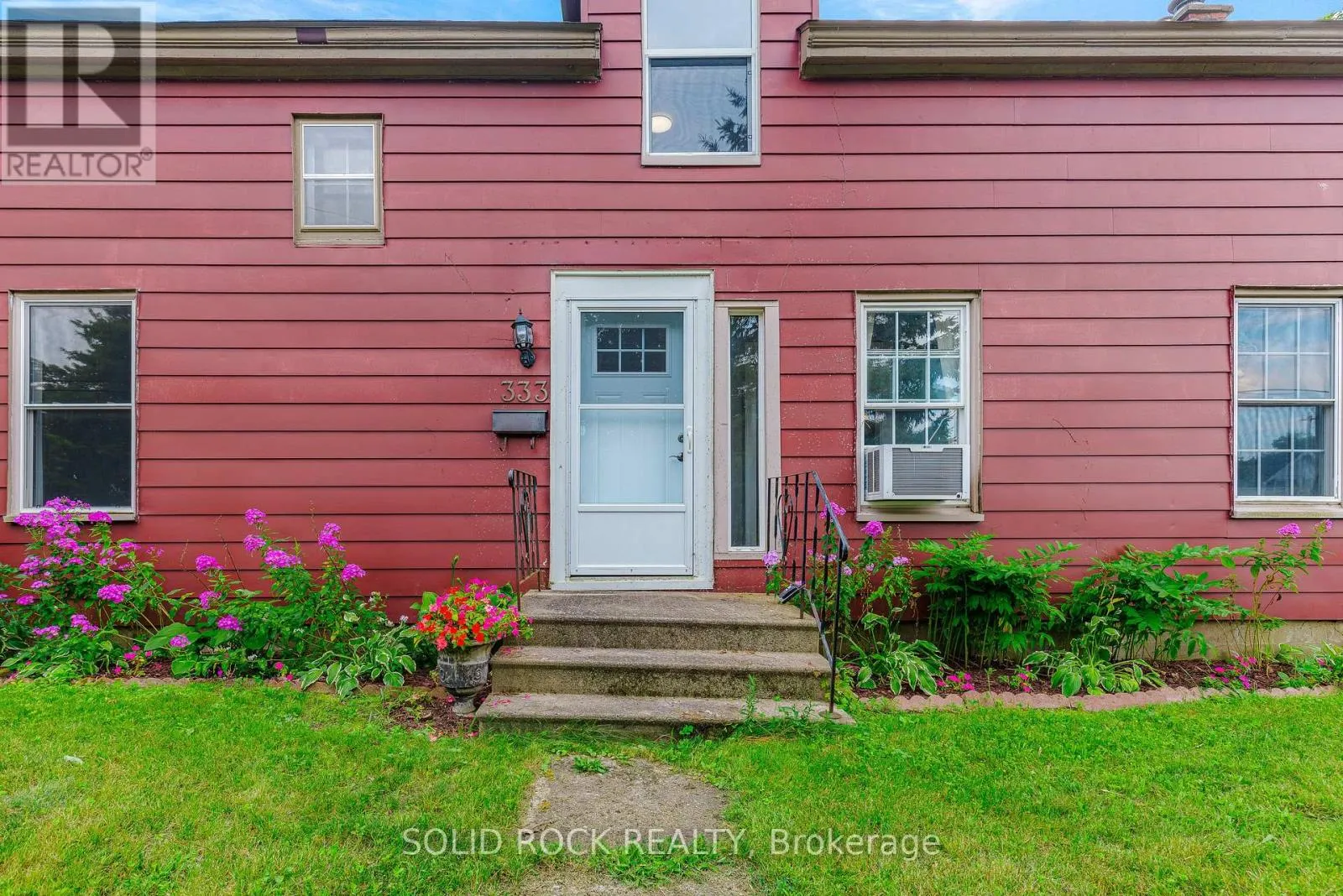 333 JAMES STREET E