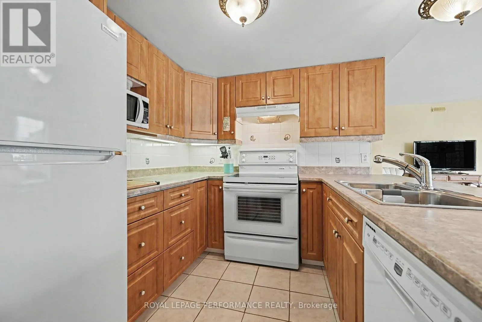 204 - 311 WATER STREET W