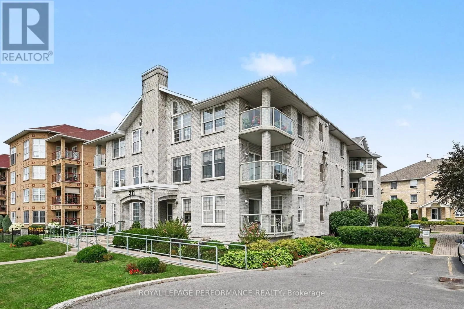 204 - 311 WATER STREET W