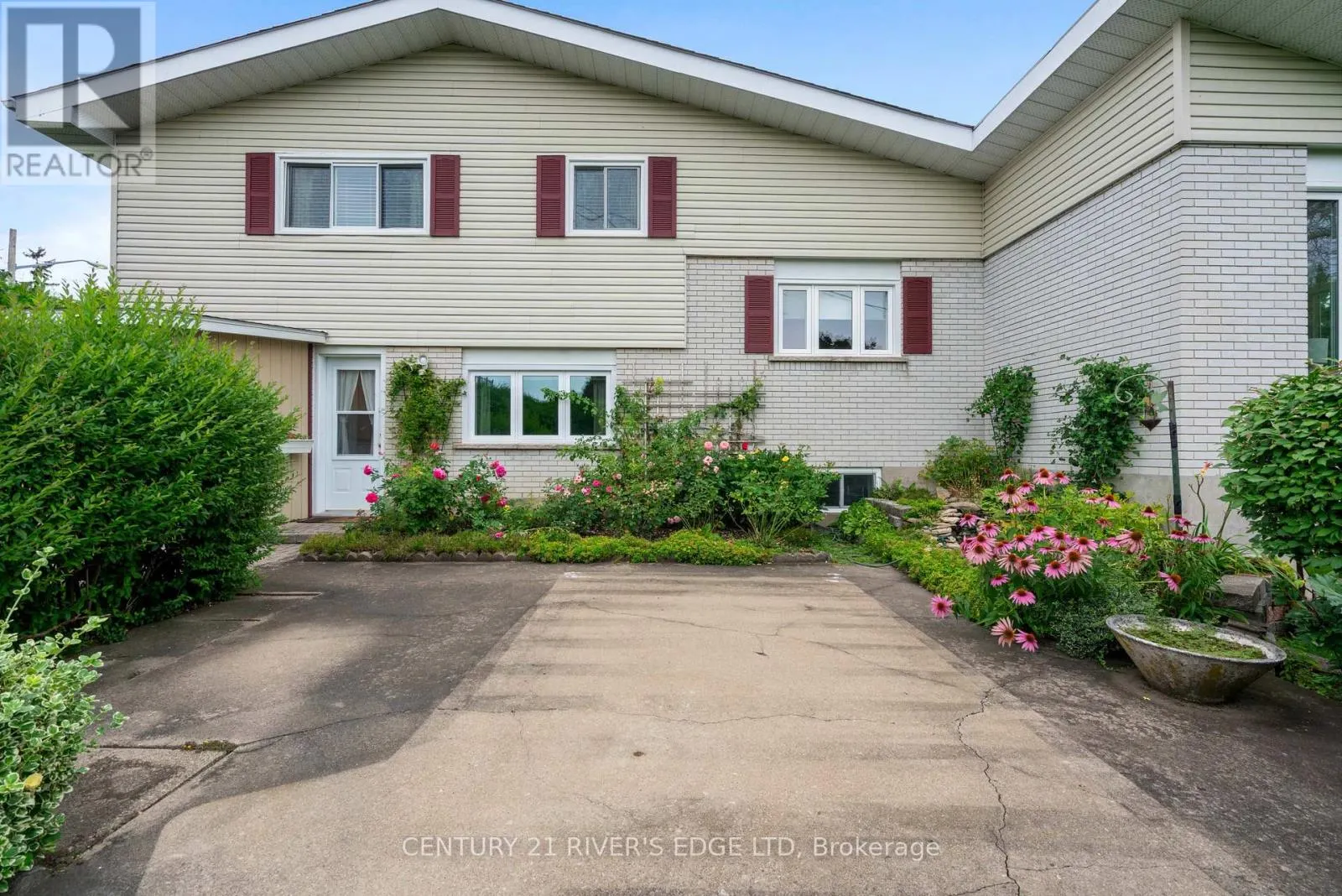 1 HARDY CRESCENT