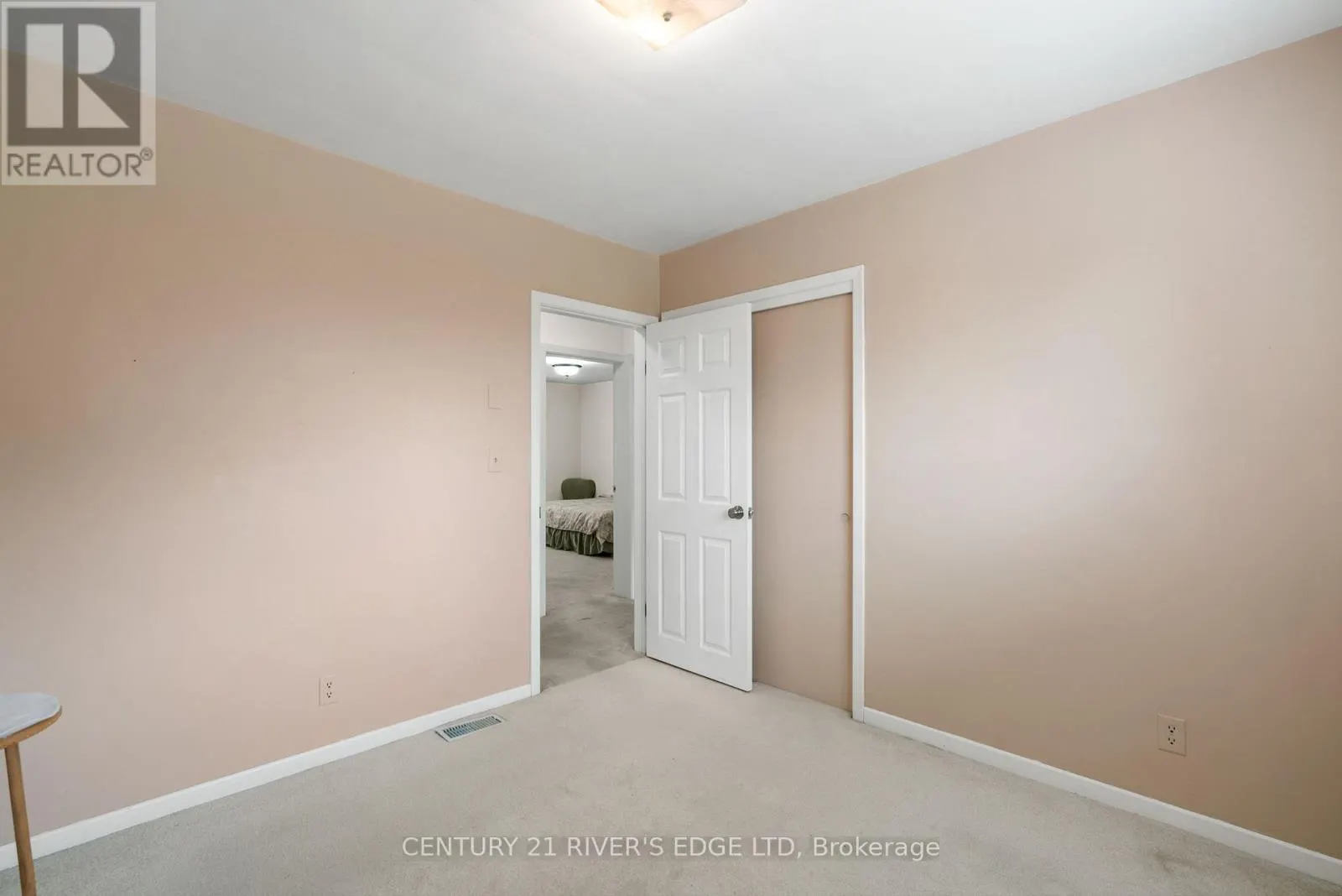 1 HARDY CRESCENT