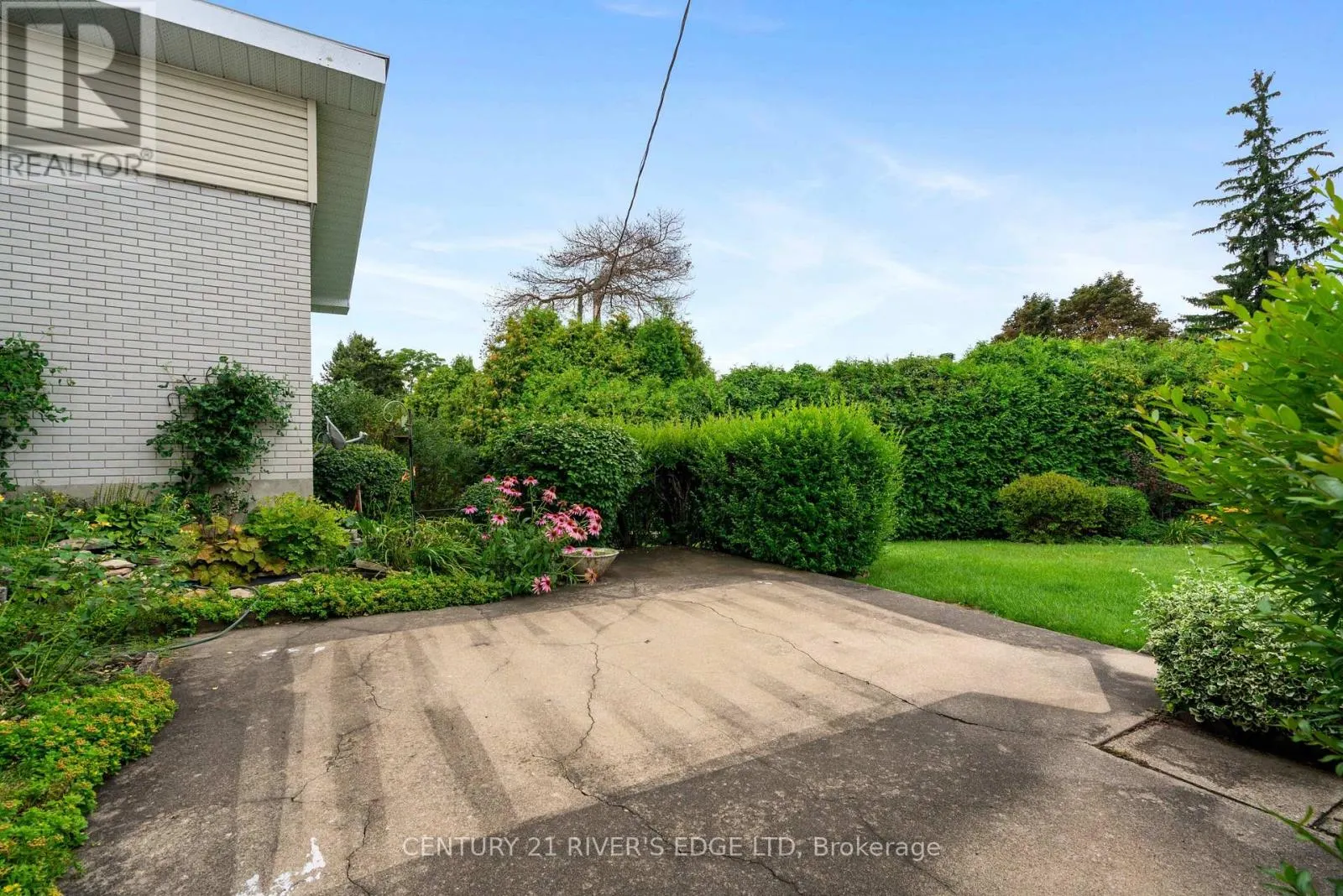 1 HARDY CRESCENT