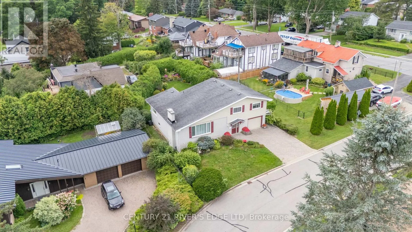 1 HARDY CRESCENT