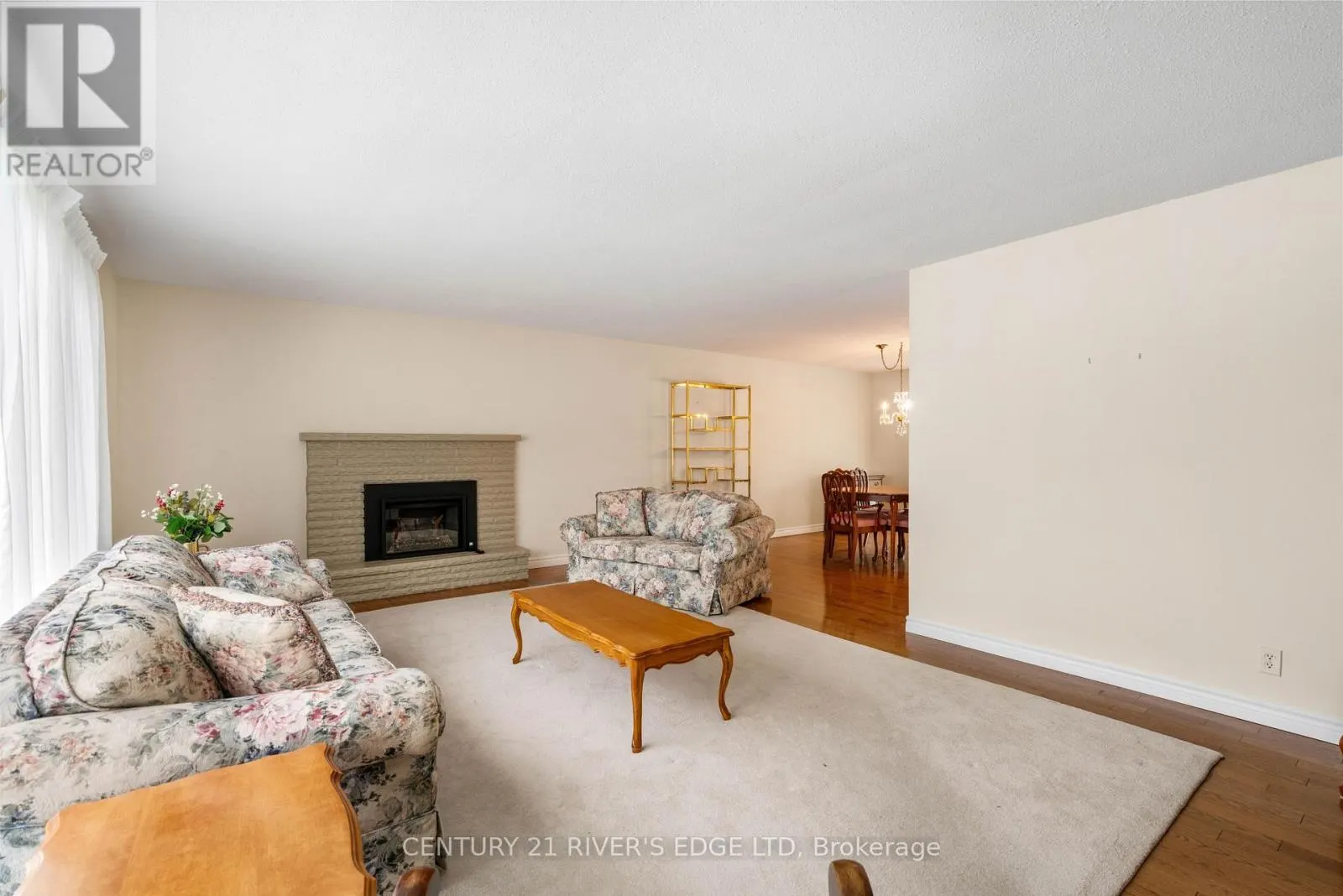 1 HARDY CRESCENT