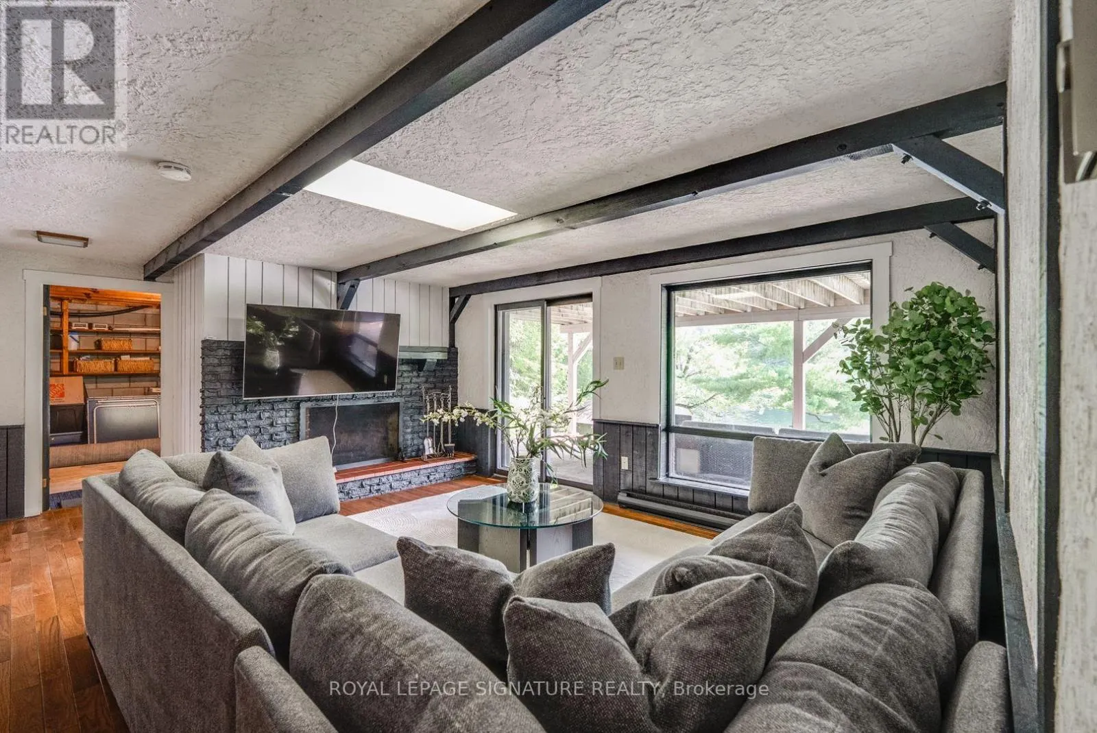 1216 HAMILLS POINT ROAD
