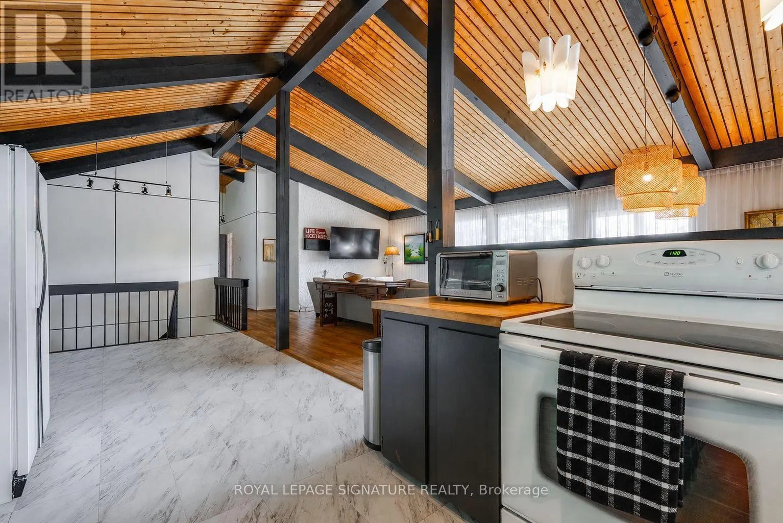 1216 HAMILLS POINT ROAD