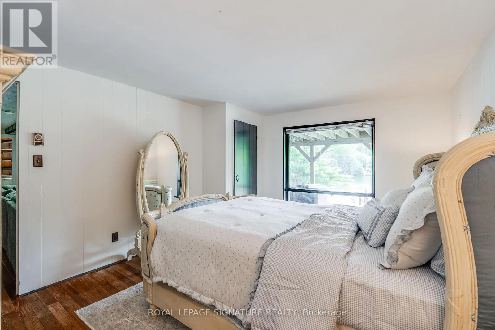 1216 HAMILLS POINT ROAD