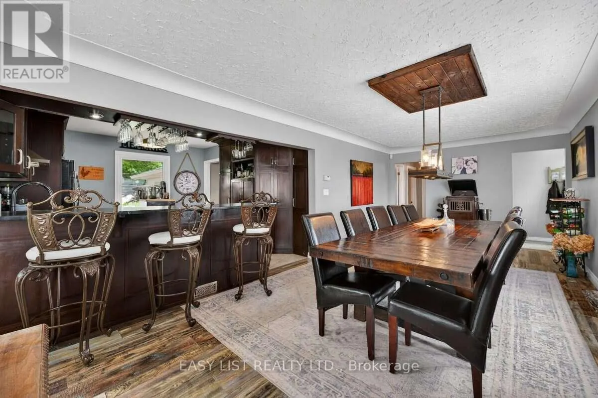 710 SEACLIFF DRIVE