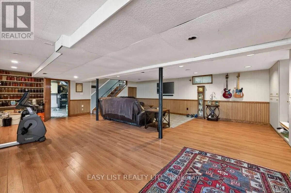 710 SEACLIFF DRIVE