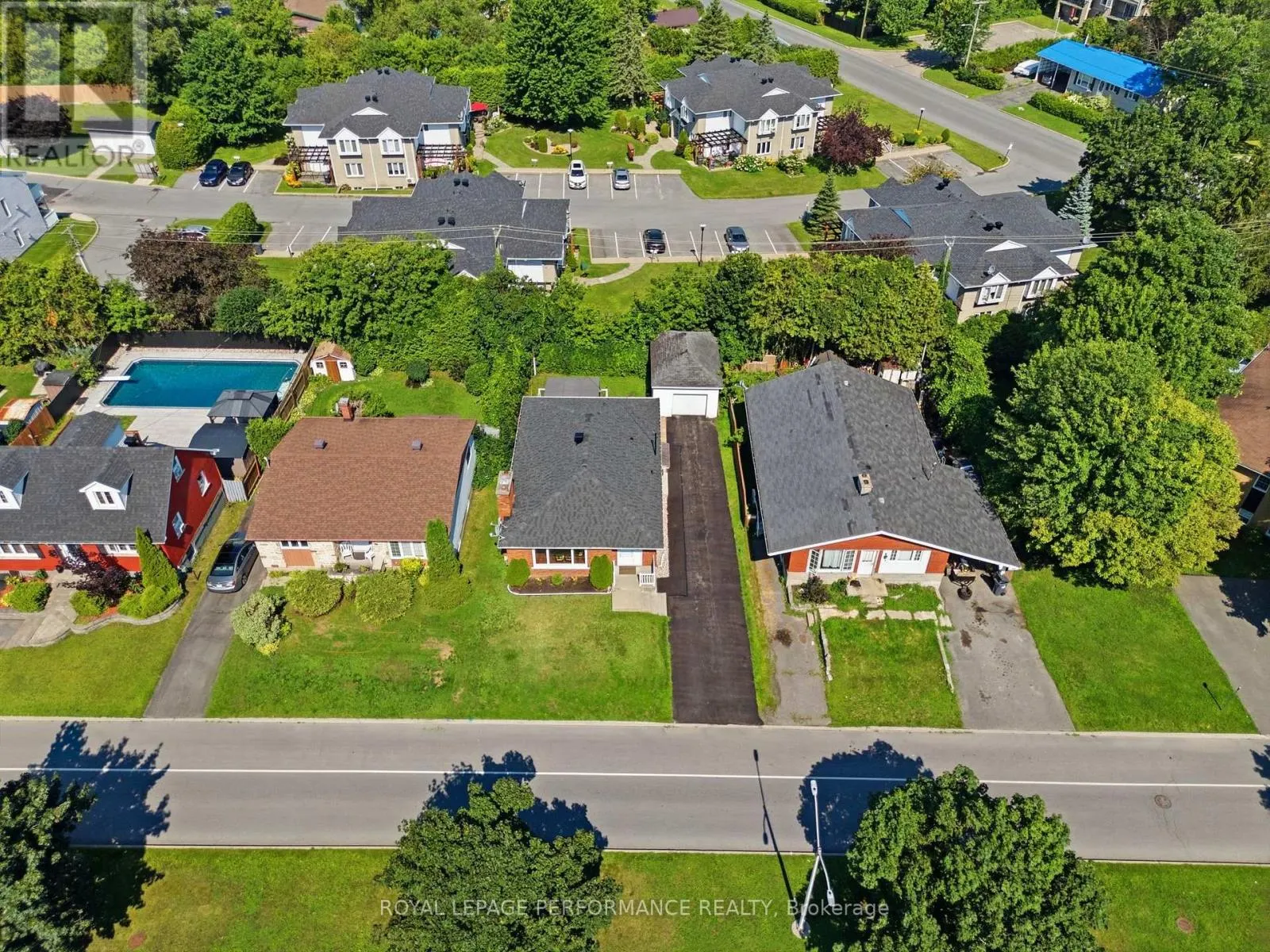 716 CARTIER BOULEVARD