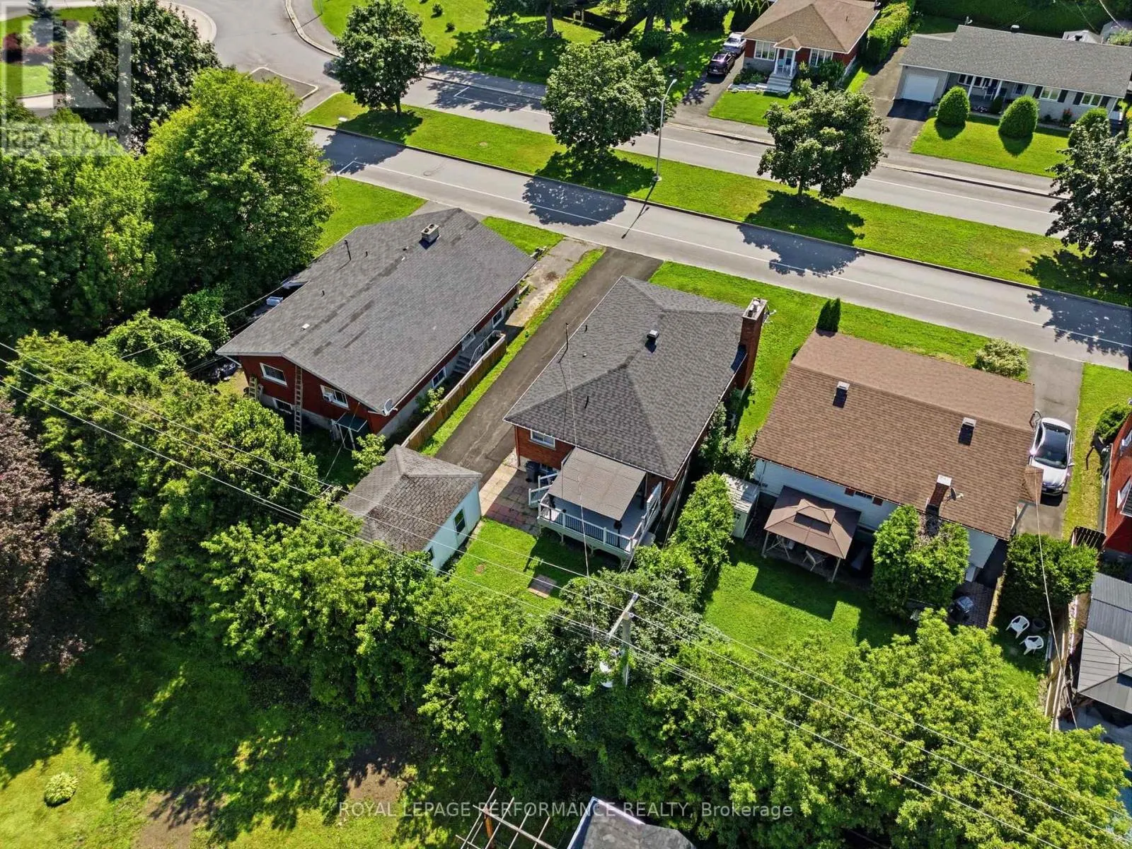 716 CARTIER BOULEVARD
