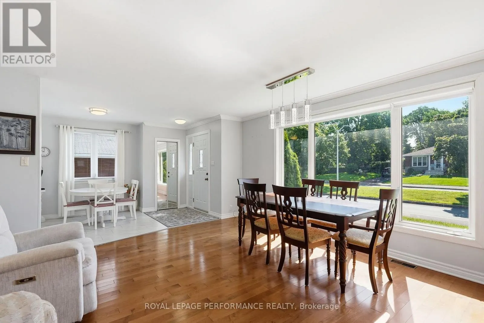 716 CARTIER BOULEVARD