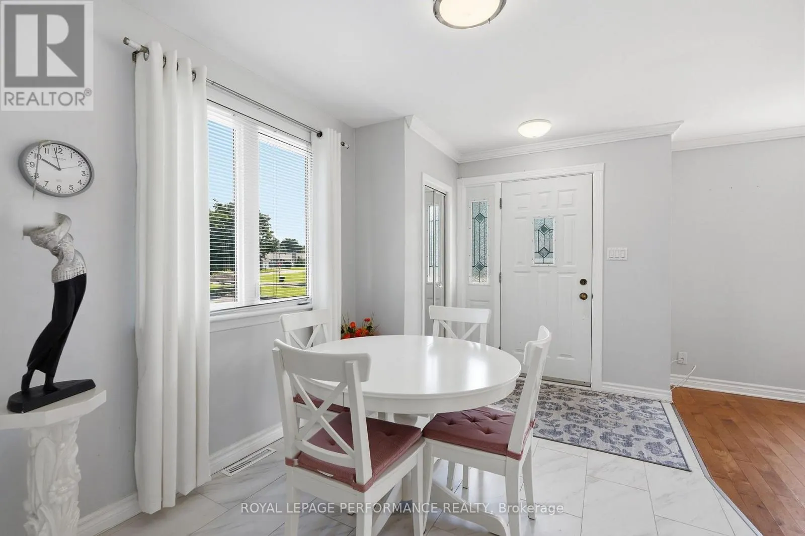 716 CARTIER BOULEVARD
