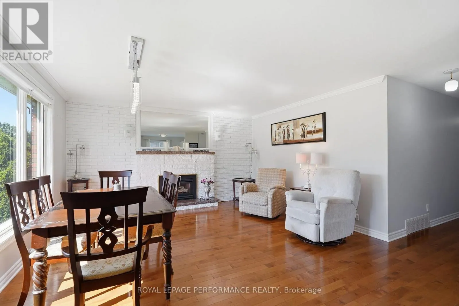 716 CARTIER BOULEVARD