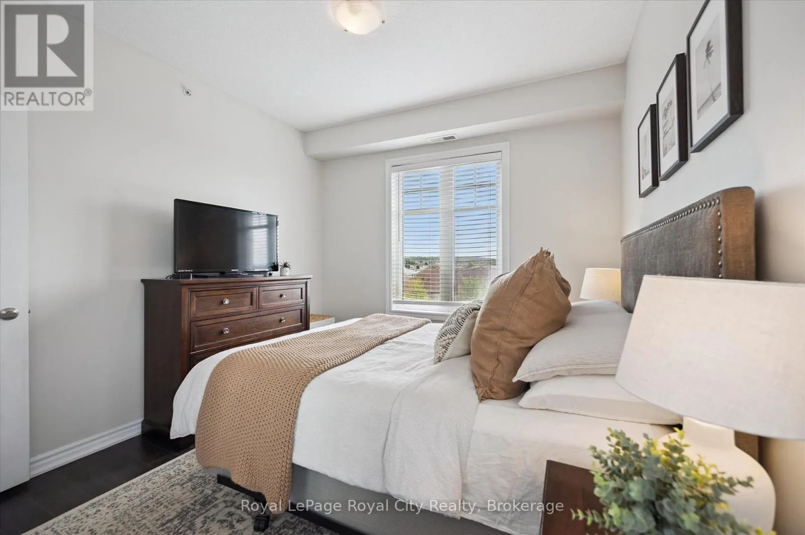 403 - 2 COLONIAL DRIVE #403
