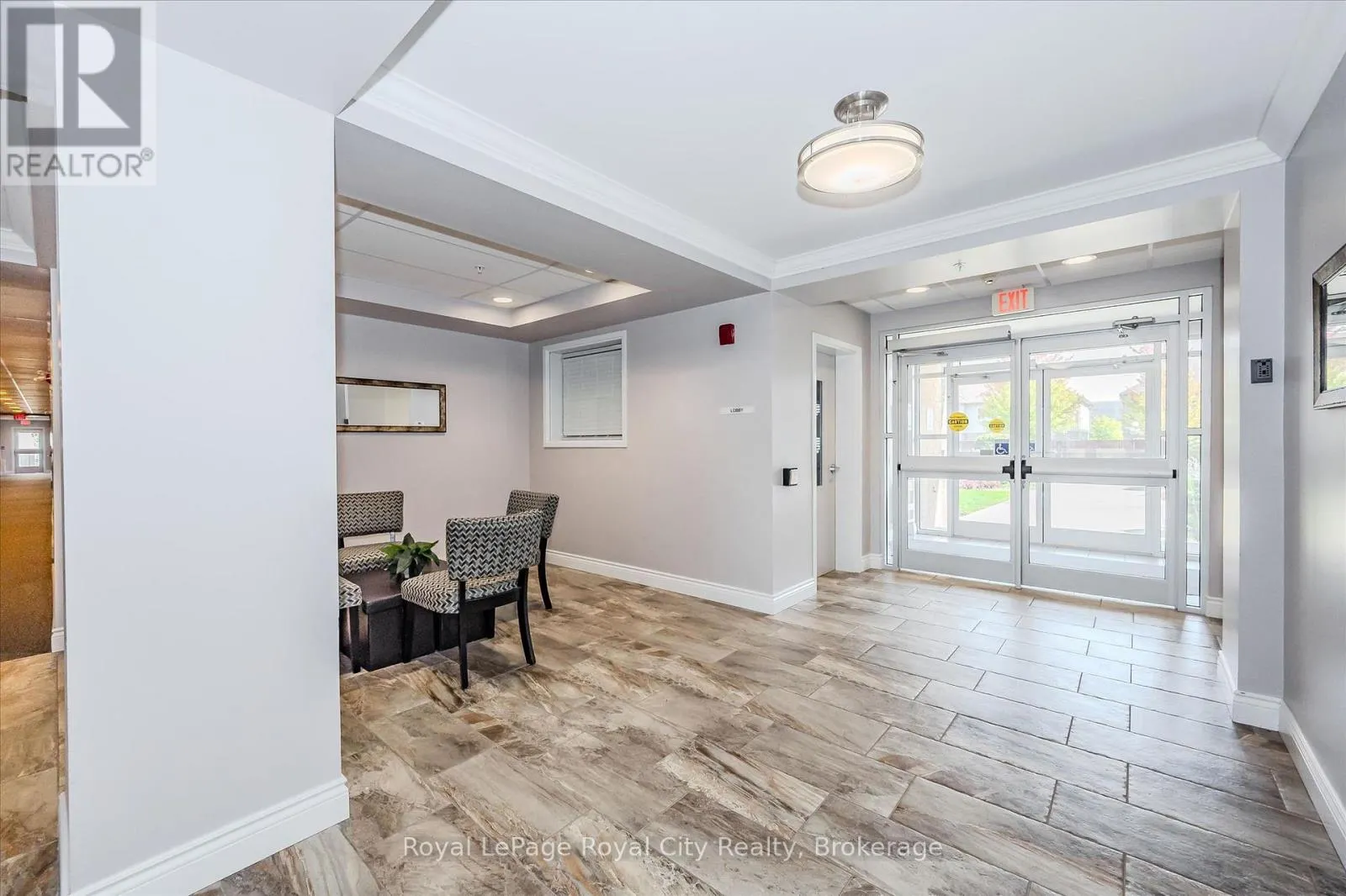 403 - 2 COLONIAL DRIVE #403