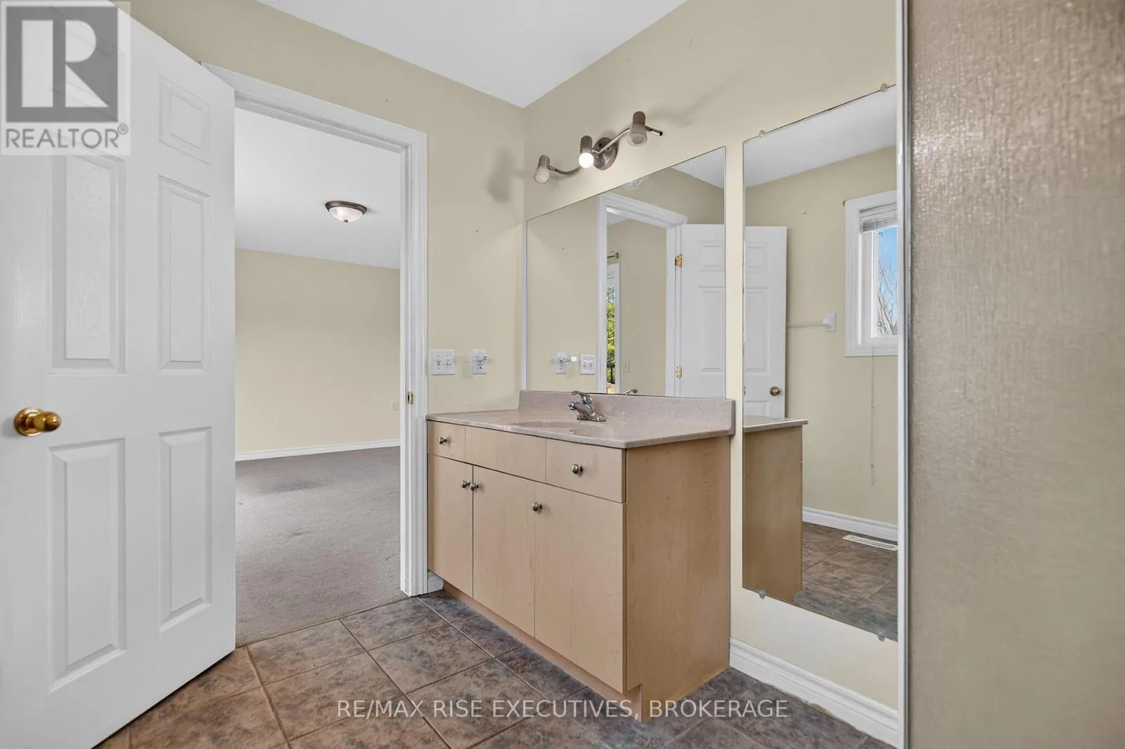 289 COLEBROOK ROAD