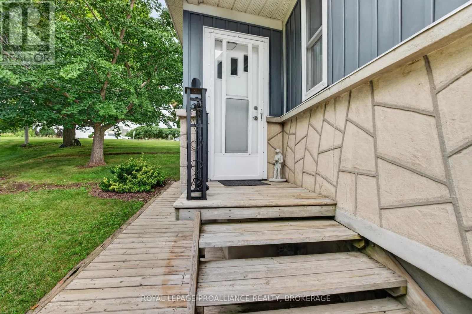 790 HOWE ISLAND DRIVE