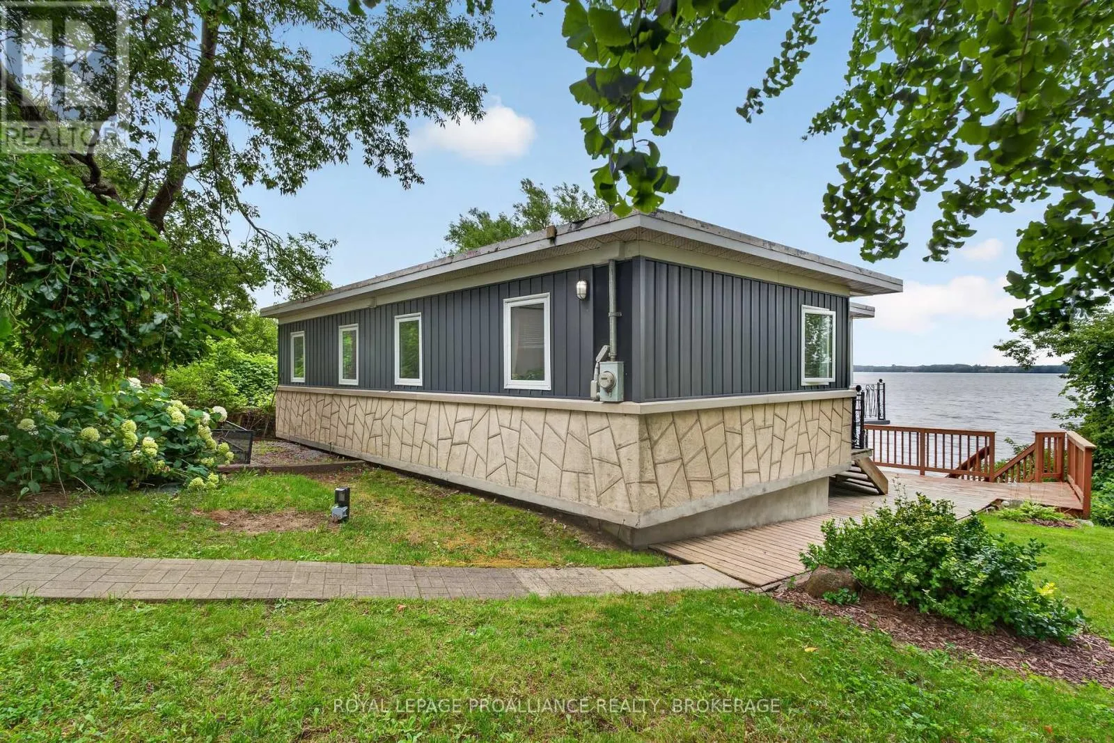 790 HOWE ISLAND DRIVE