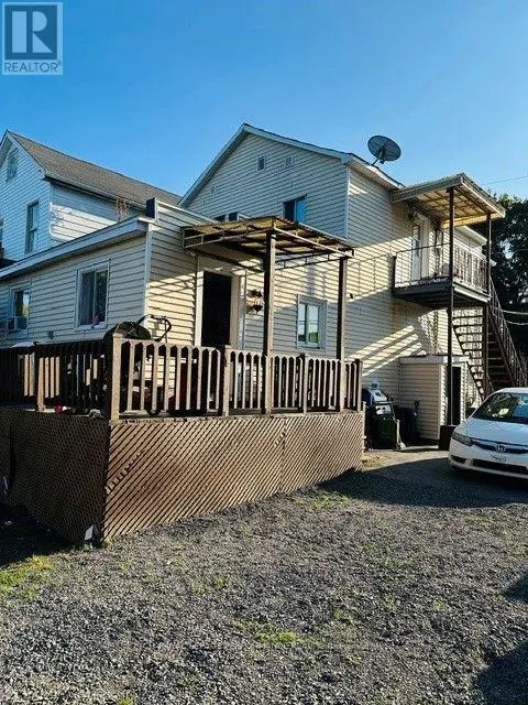 221-221A - 221 ST FELIX STREET