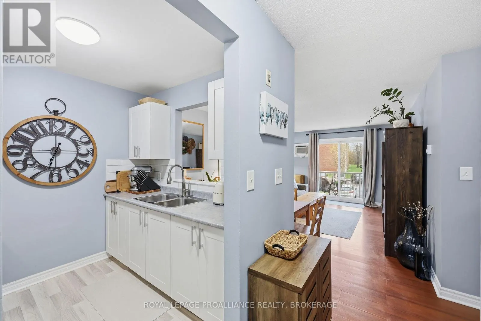 201 - 580 ARMSTRONG ROAD #201