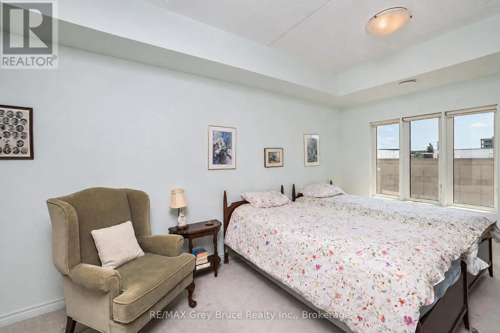 204 - 1050 1ST AVENUE W #204