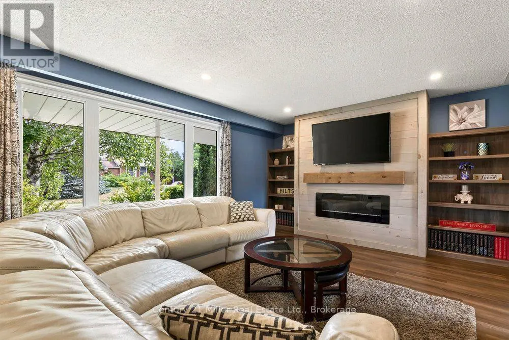 85 WATERFORD DRIVE