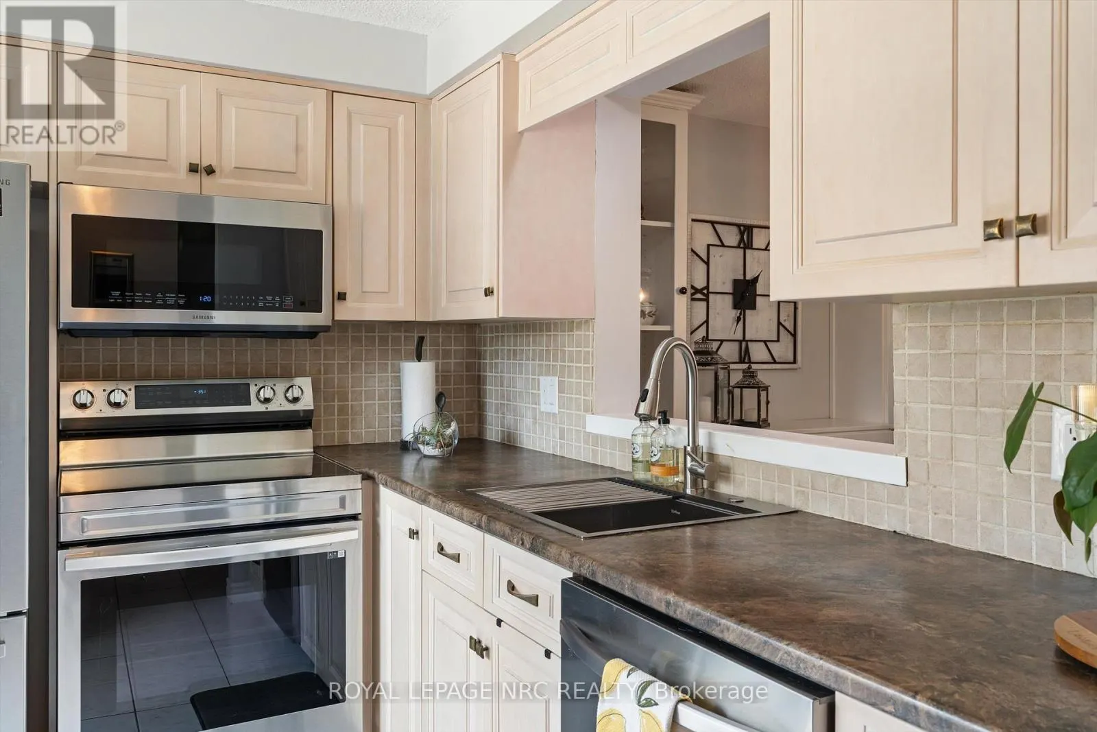 6 - 6767 THOROLD STONE ROAD #6