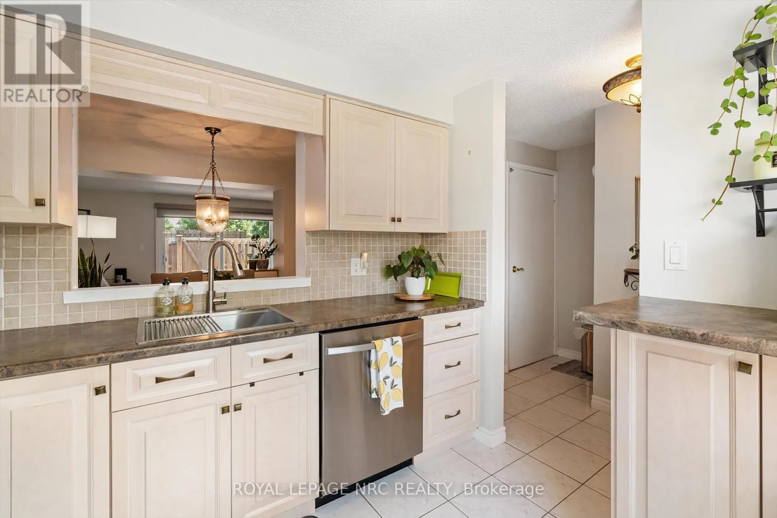 6 - 6767 THOROLD STONE ROAD #6