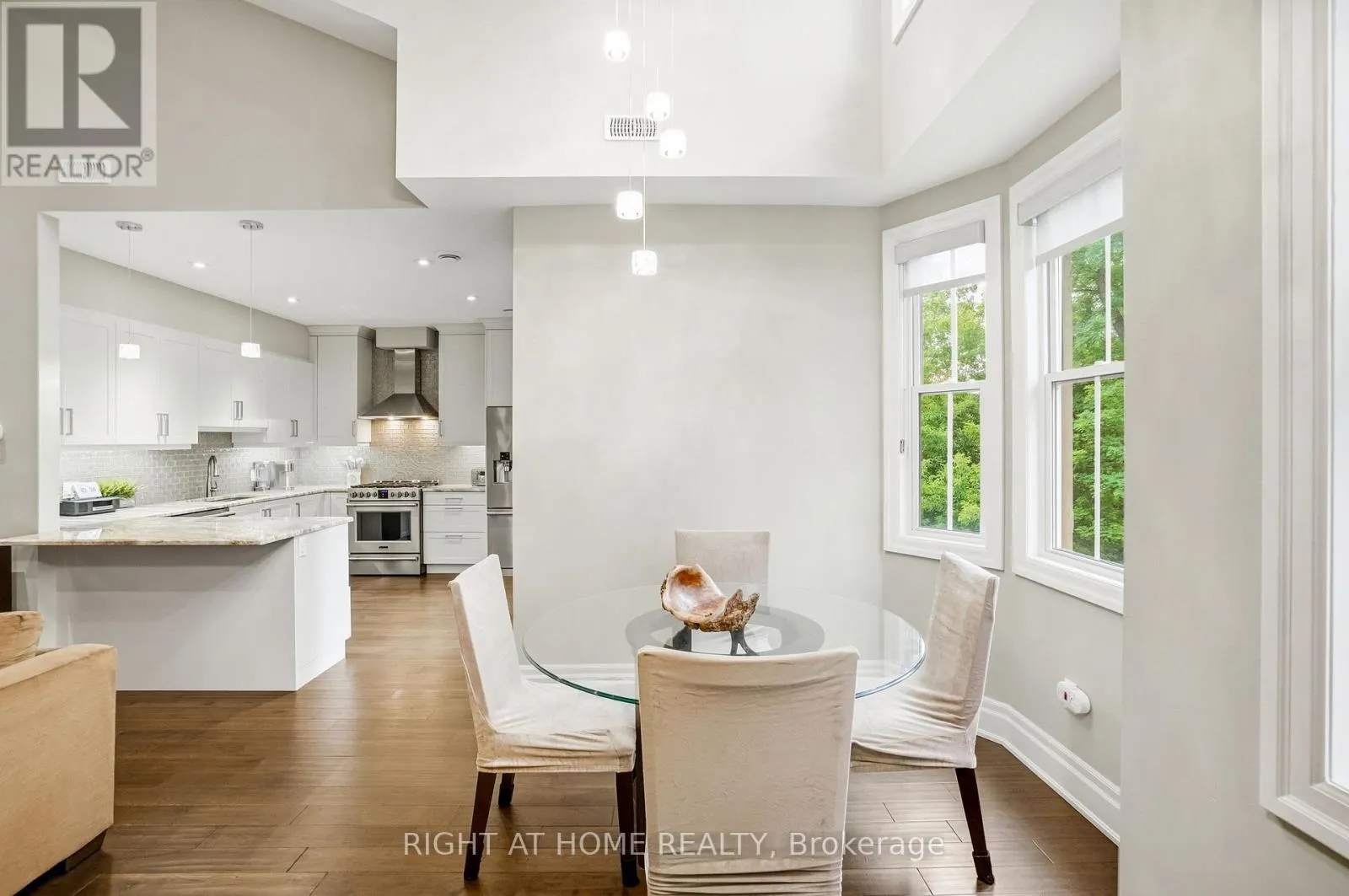 14 ABERDEEN LANE S