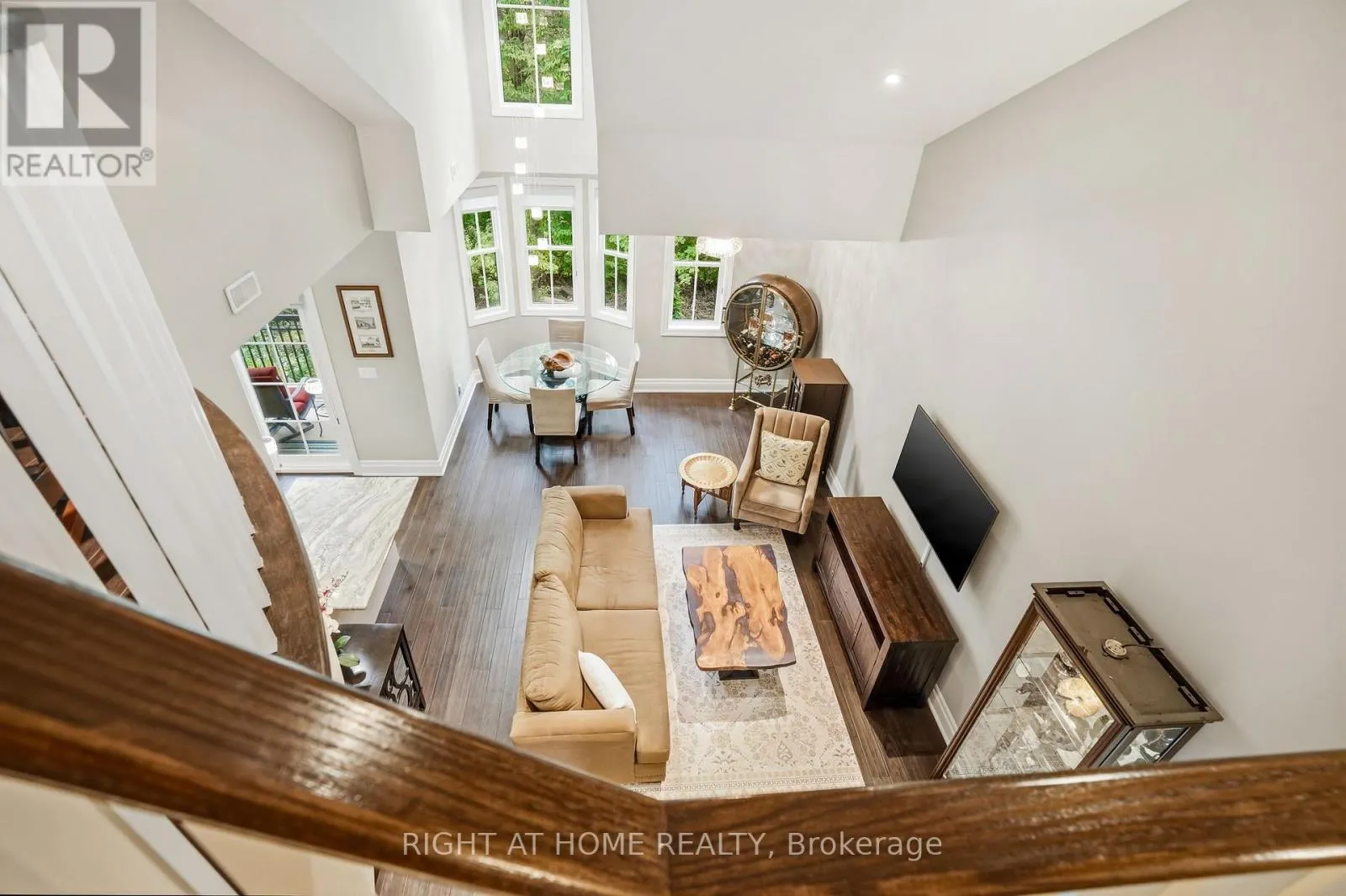 14 ABERDEEN LANE S
