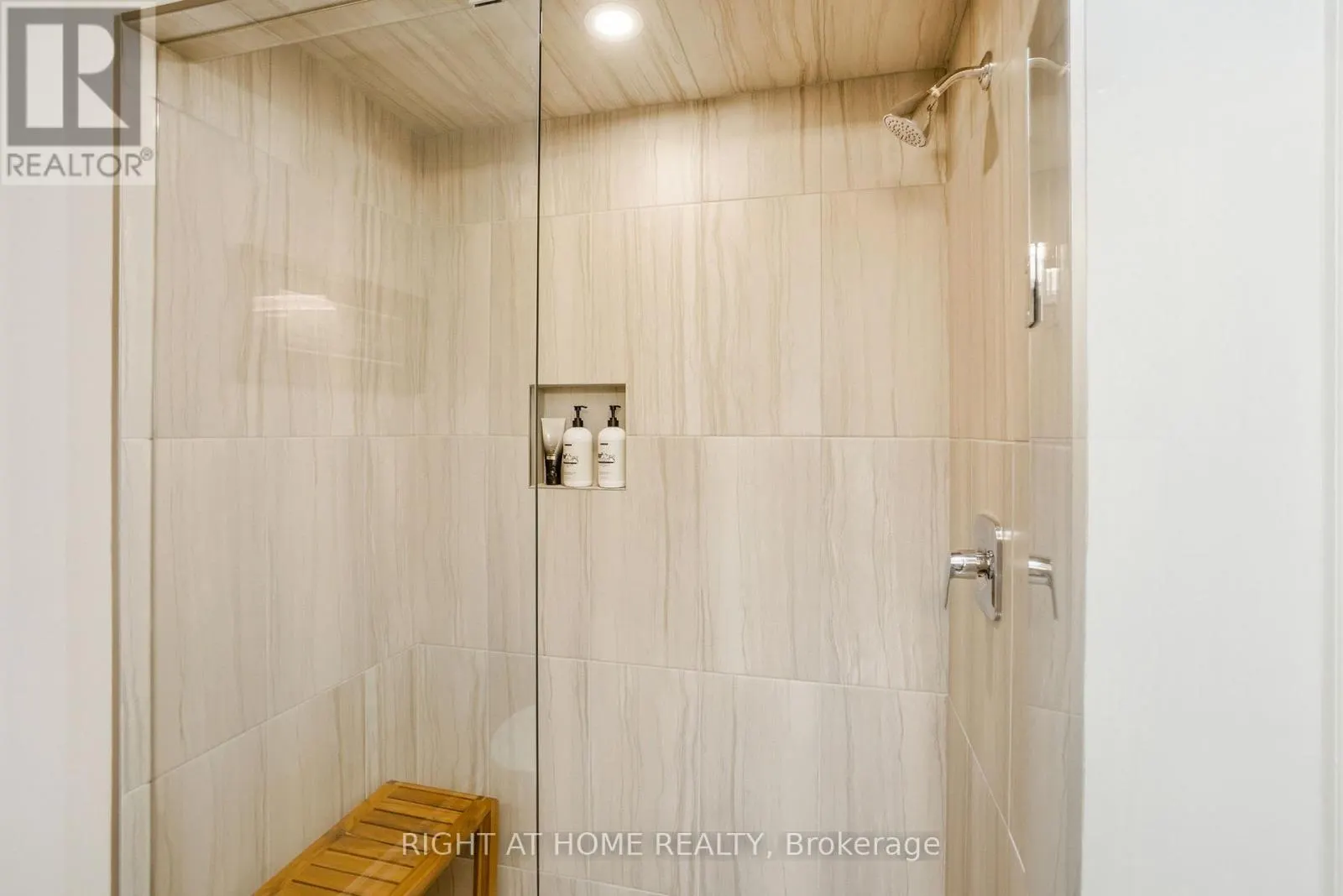 14 ABERDEEN LANE S