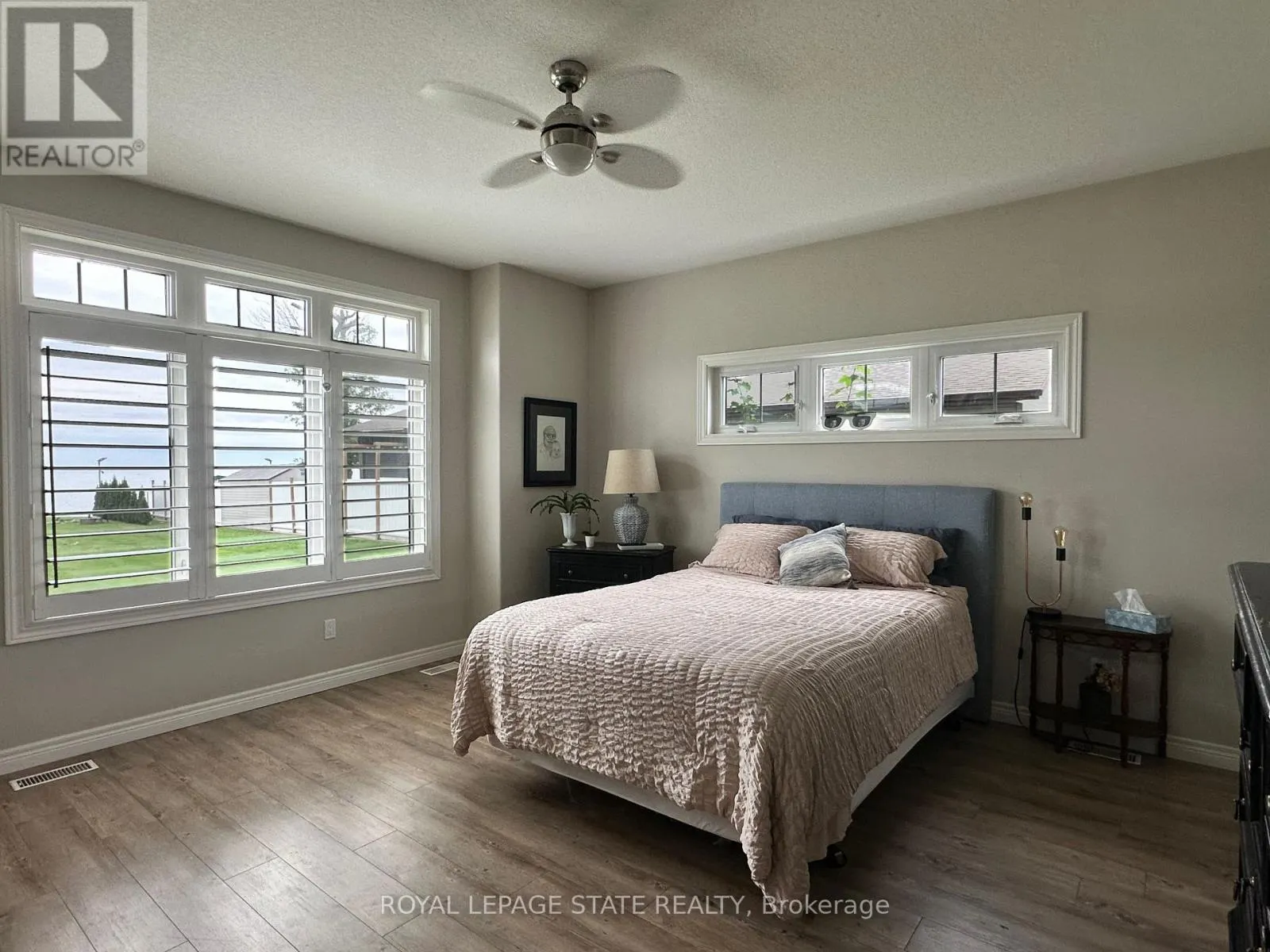 3176 LAKESHORE ROAD