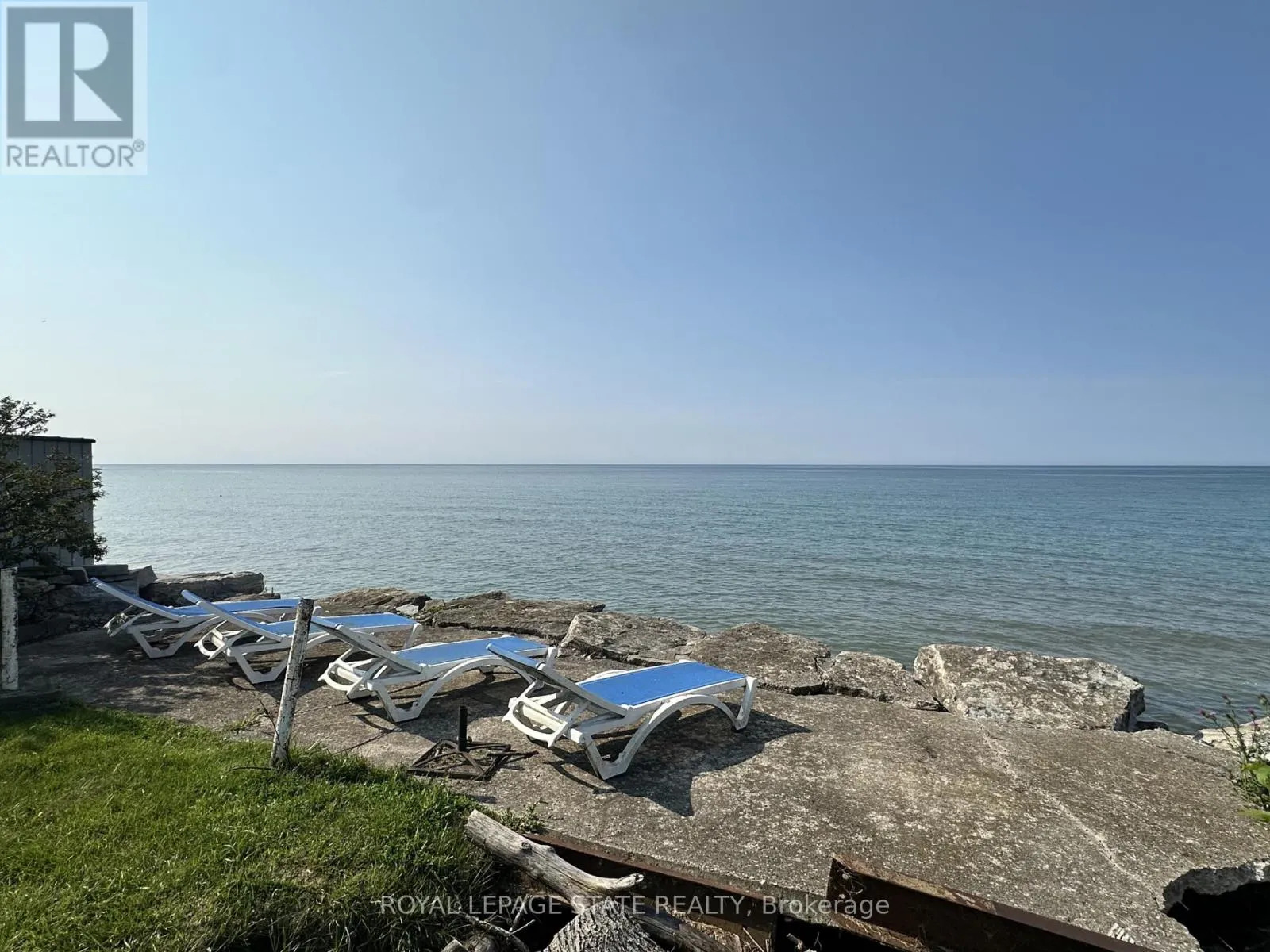 3176 LAKESHORE ROAD