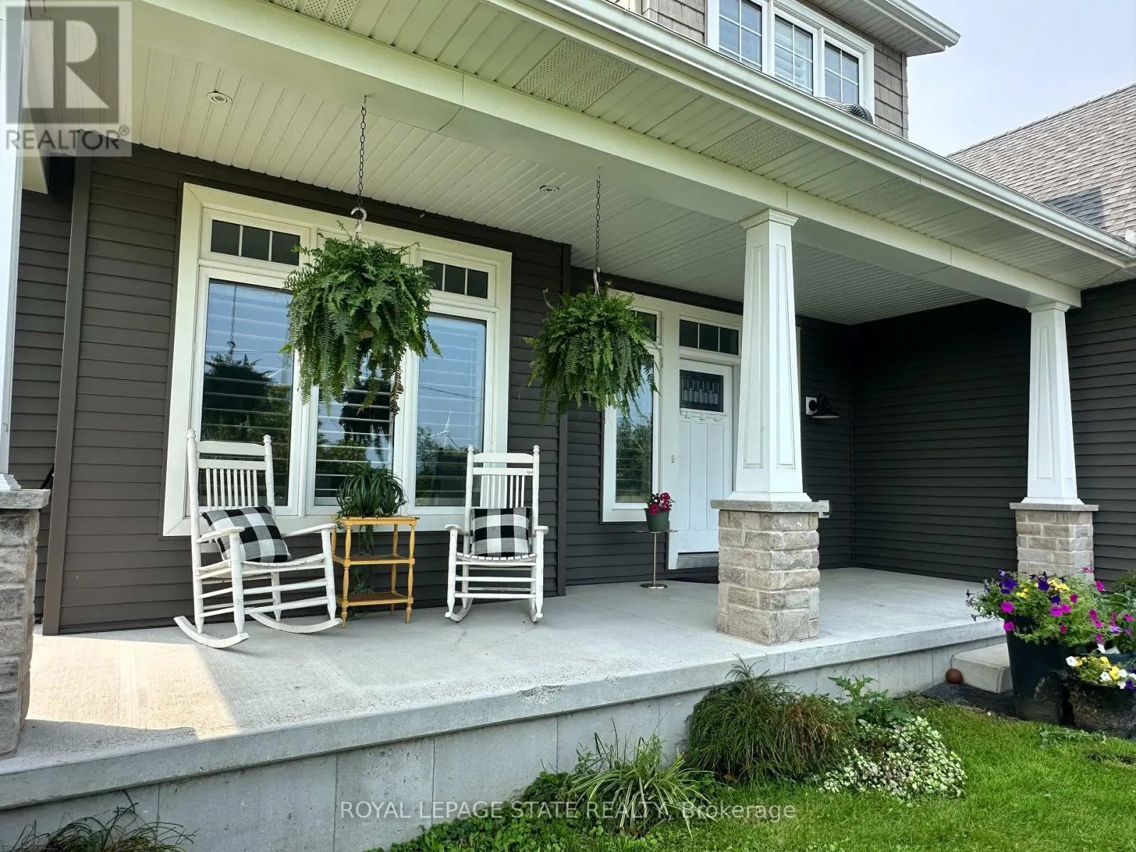 3176 LAKESHORE ROAD