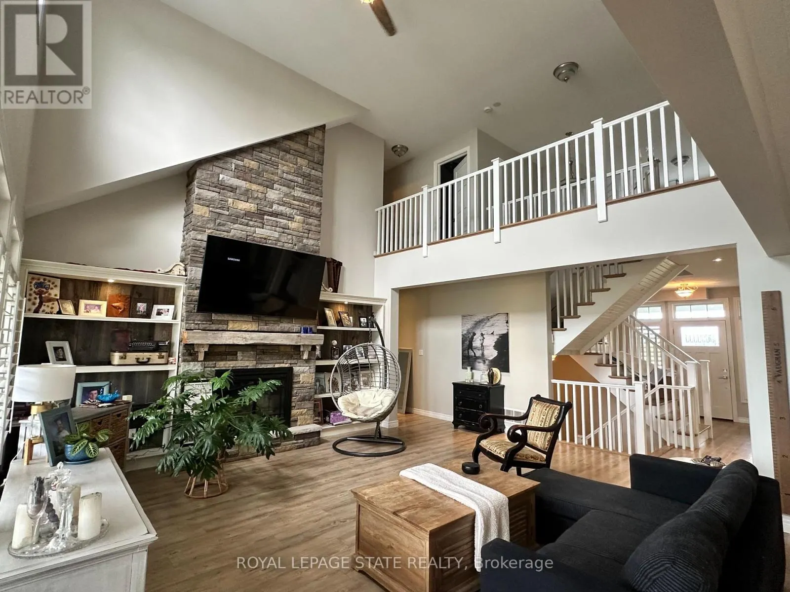 3176 LAKESHORE ROAD