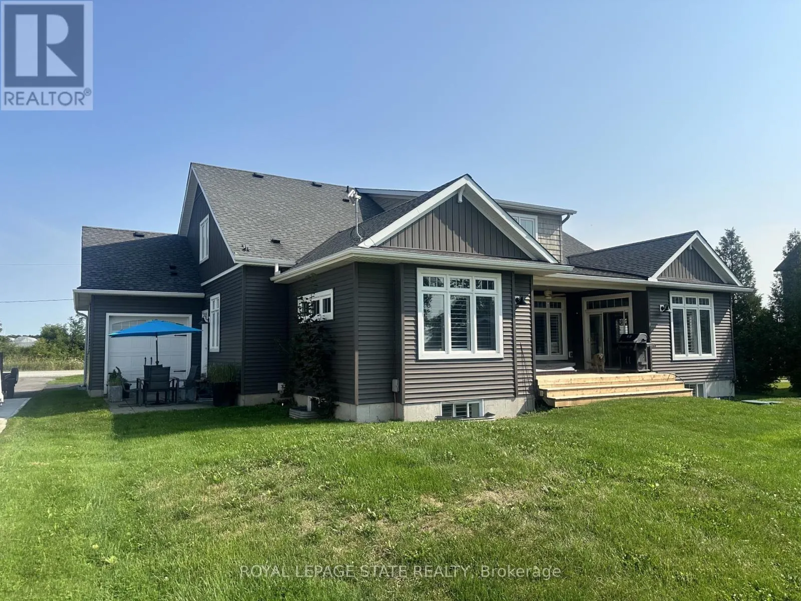 3176 LAKESHORE ROAD
