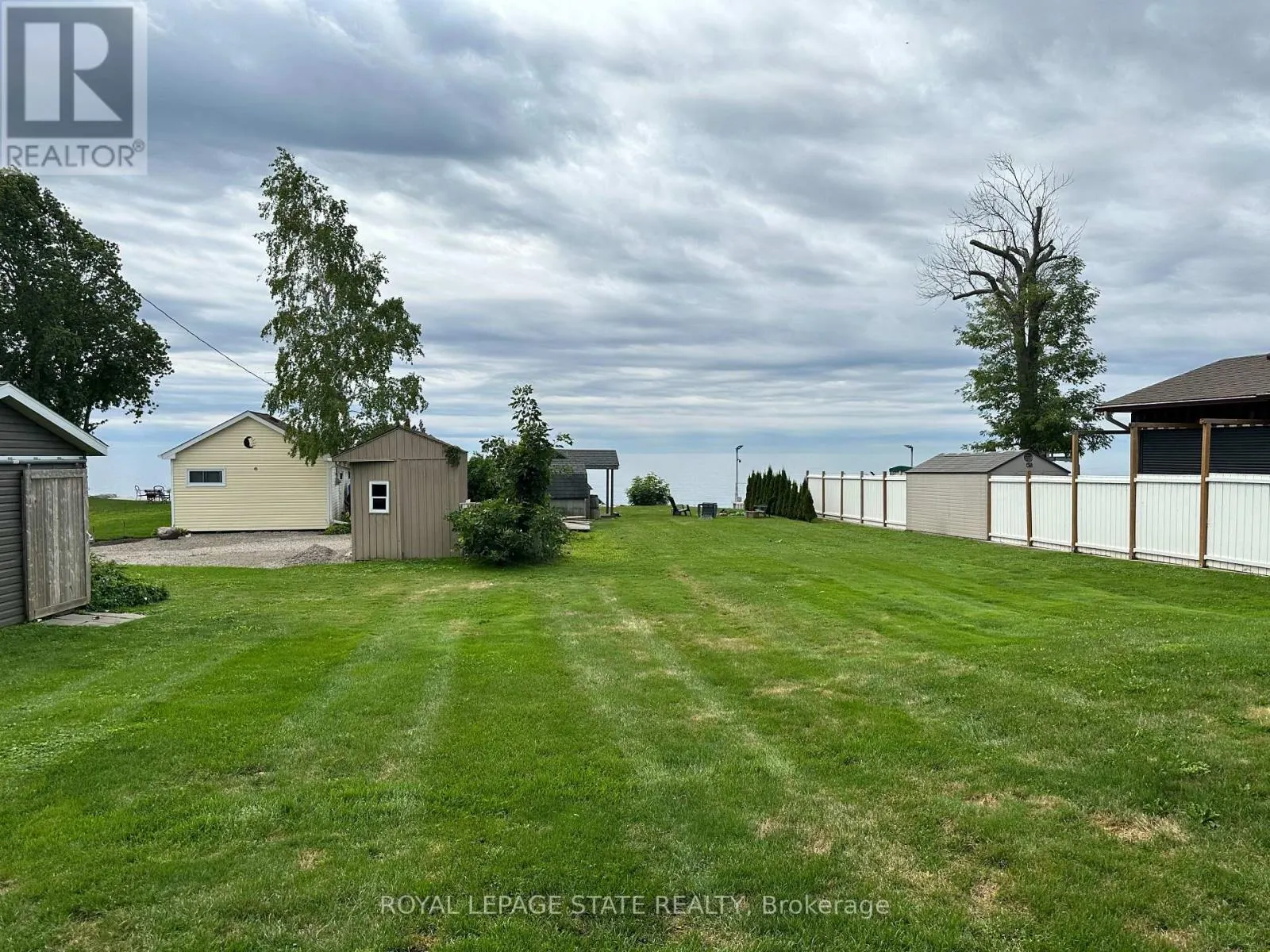3176 LAKESHORE ROAD