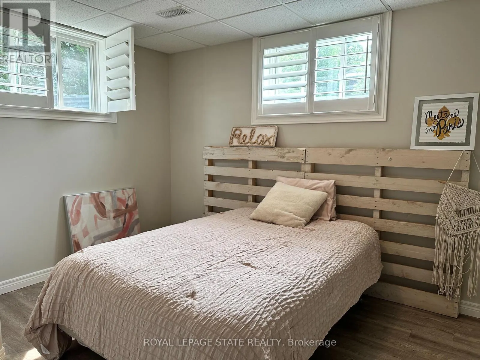 3176 LAKESHORE ROAD