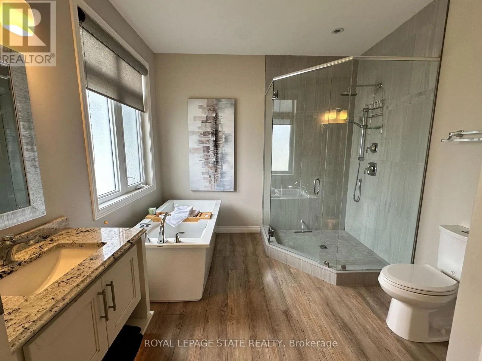 3176 LAKESHORE ROAD