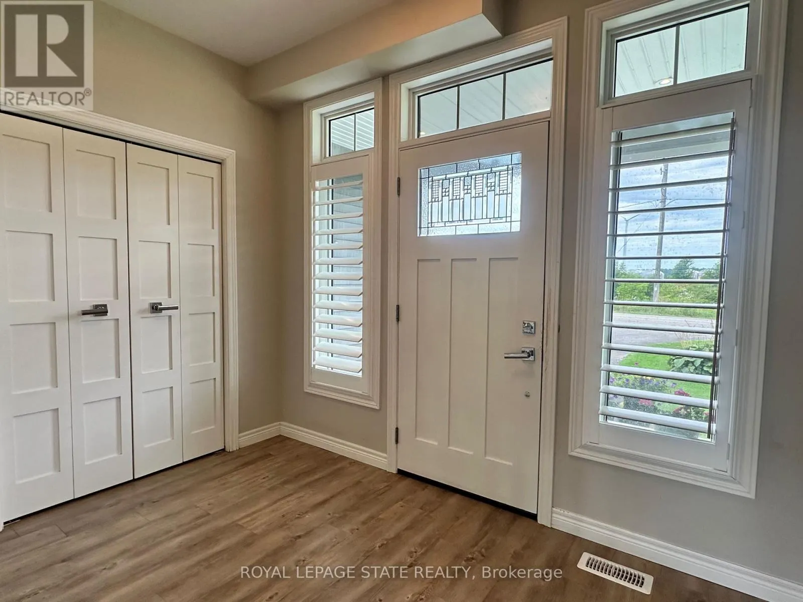 3176 LAKESHORE ROAD