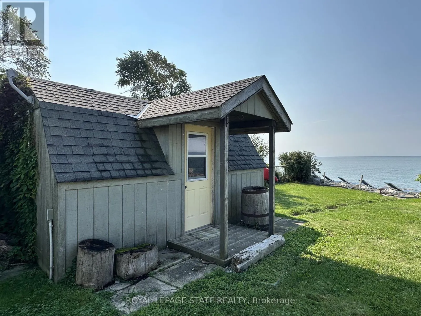 3176 LAKESHORE ROAD