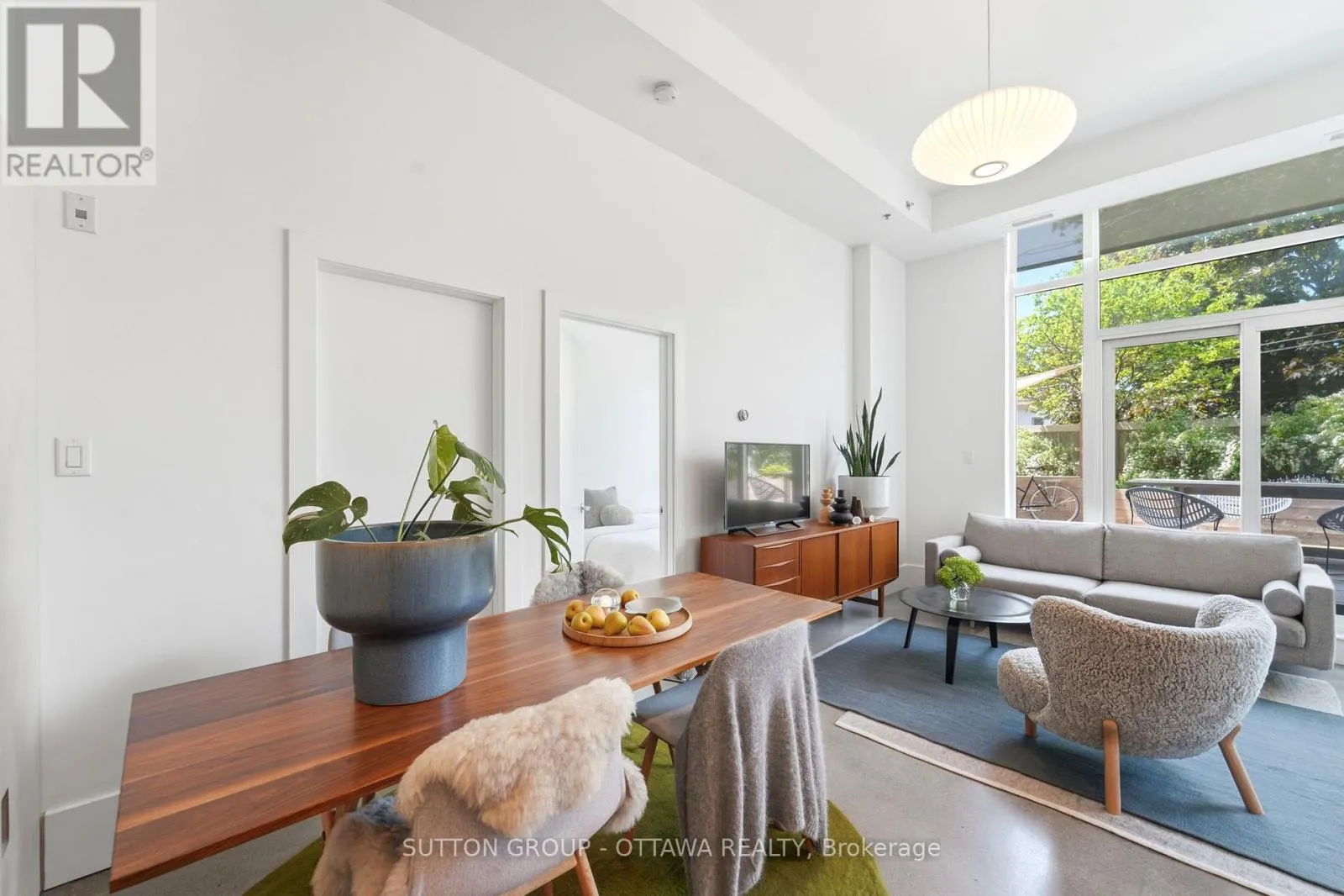110 - 101 RICHMOND ROAD