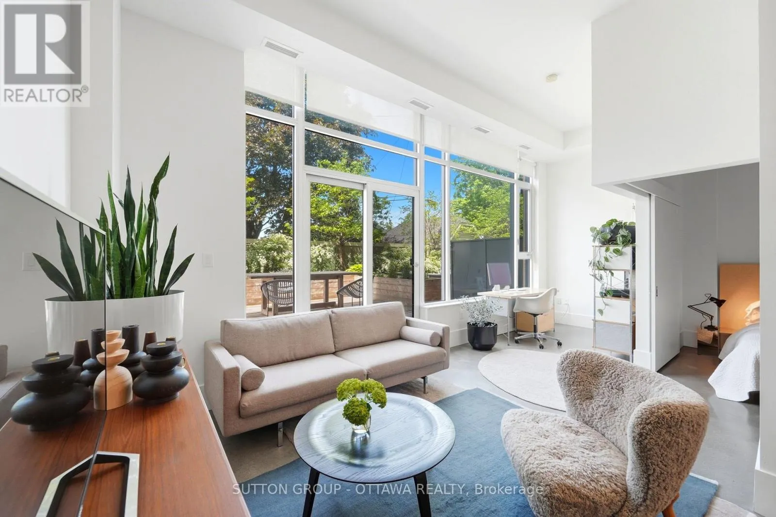 110 - 101 RICHMOND ROAD
