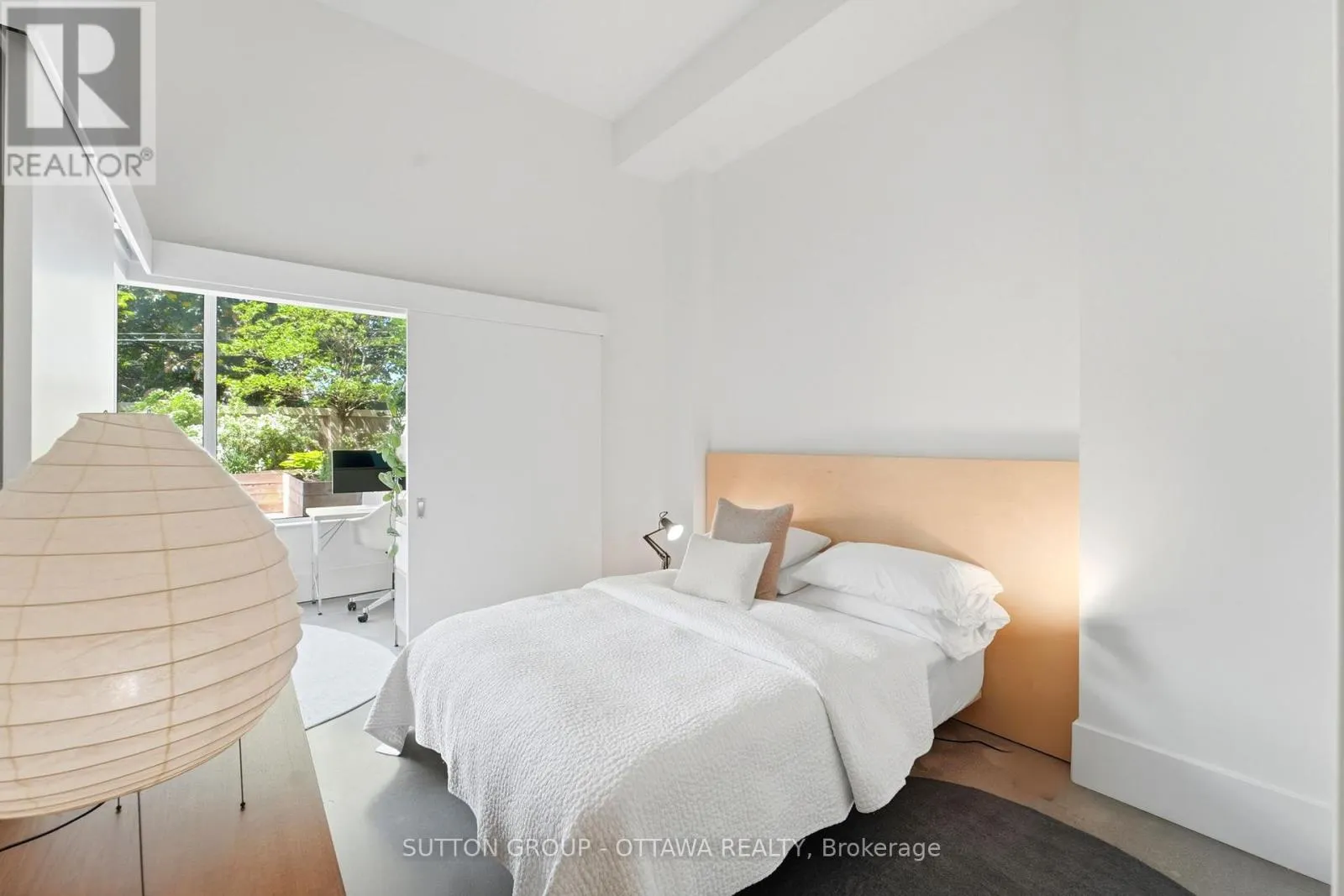 110 - 101 RICHMOND ROAD