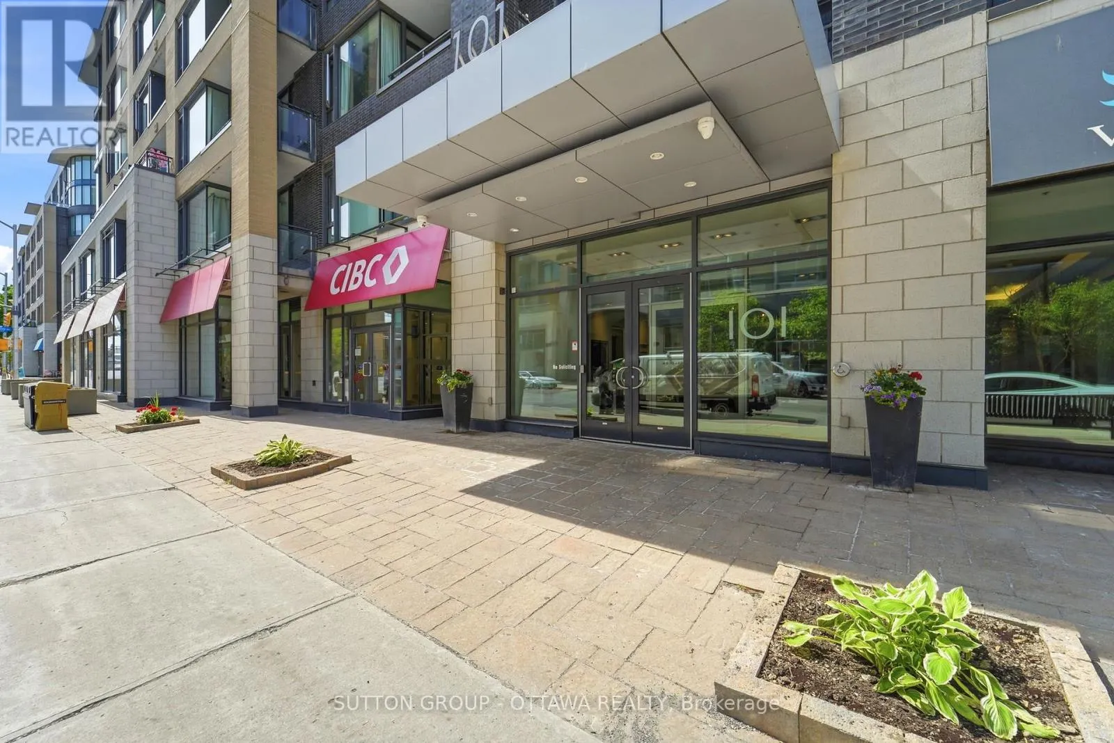 110 - 101 RICHMOND ROAD