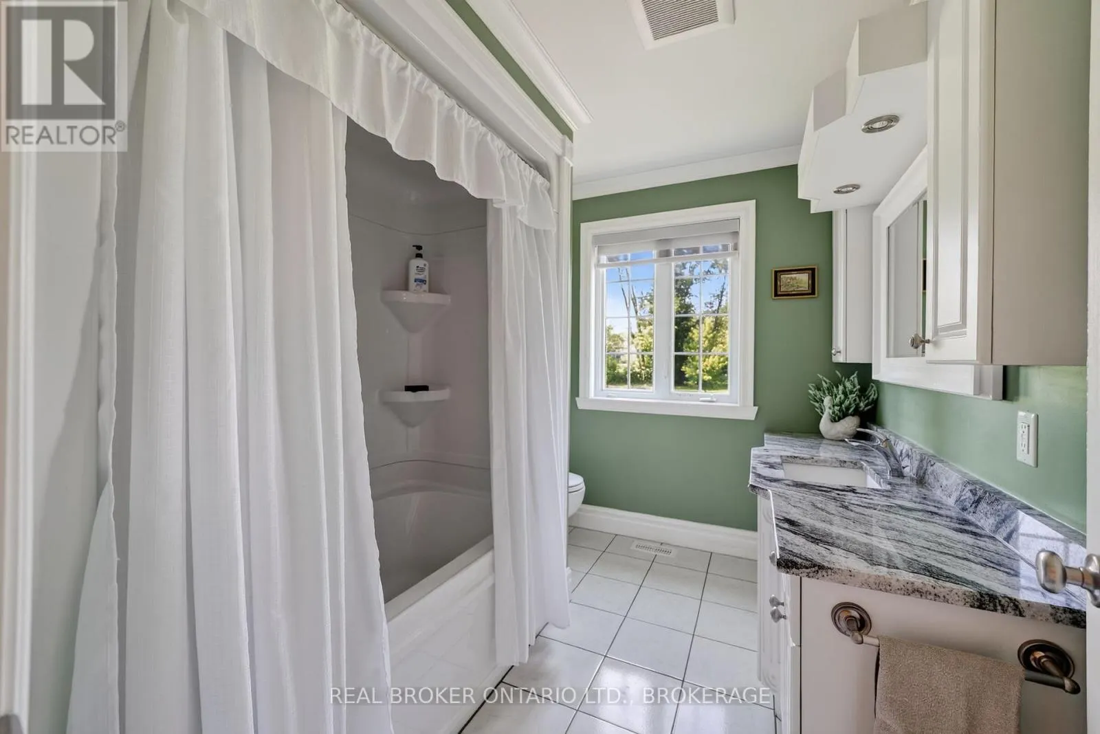 18523 KENYON CONC RD 1 ROAD